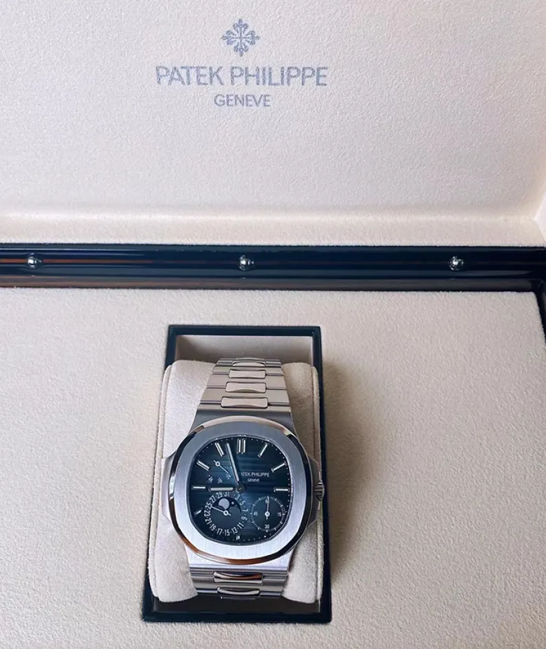 5712/1R Patek Philippe- NAUTILUS