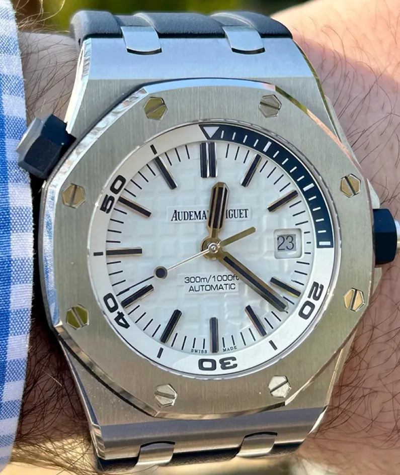 ROYAL OAK OFFSHORE DIVER Ref. 15710ST.OO.A010CA.01