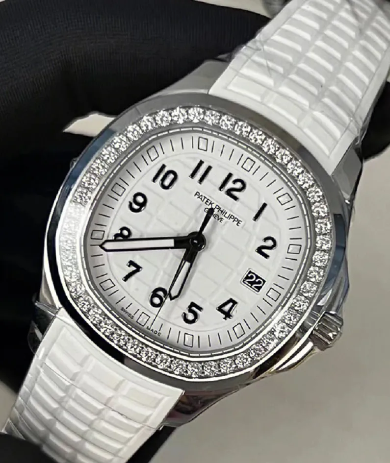 5267/200A-Patek Philippe AQUANAUT