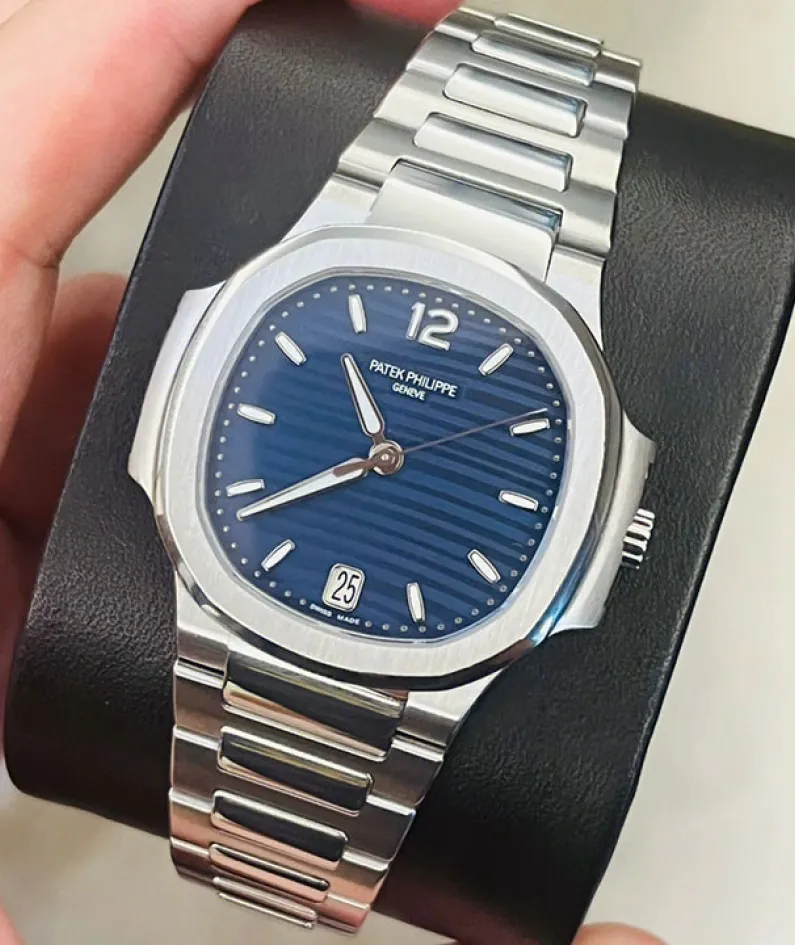 7118/1A-001 Patek Philippe- NAUTILUS-women