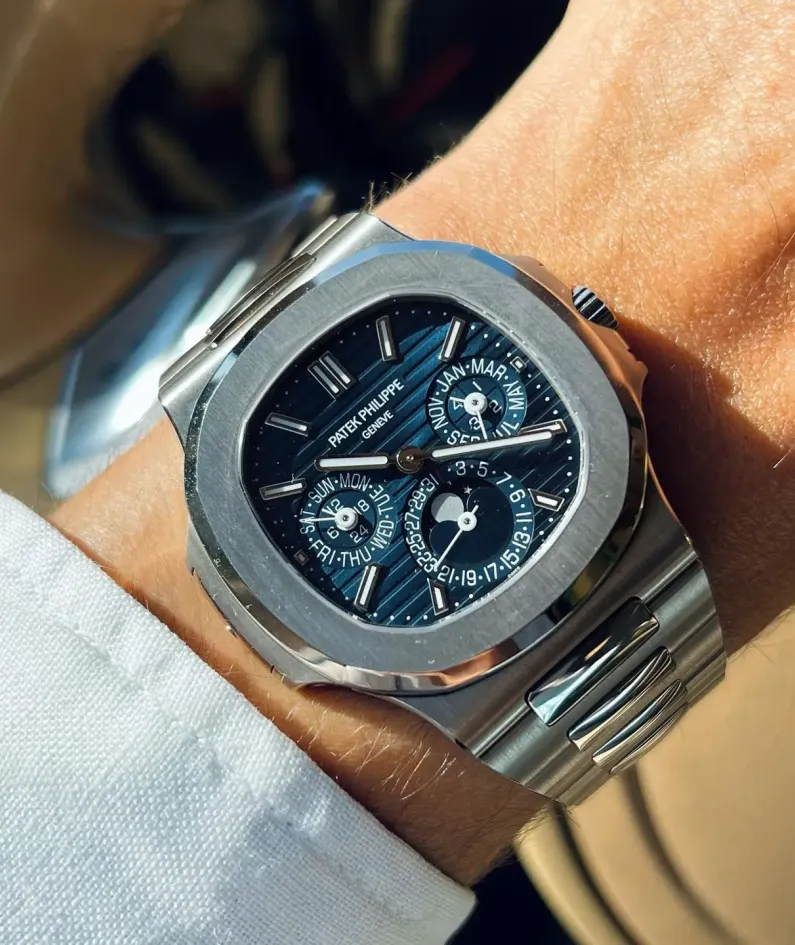 5740/1G - NAUTILUS