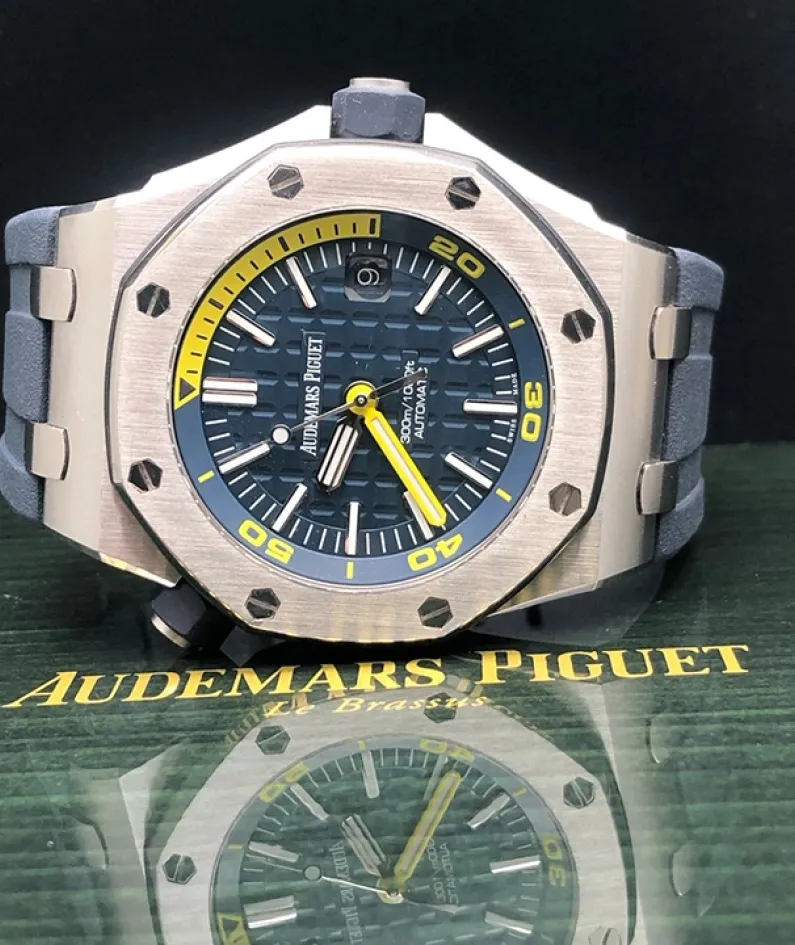 ROYAL OAK OFFSHORE DIVER SPECIAL EDITION Ref. 15710ST.OO.A027CA.01