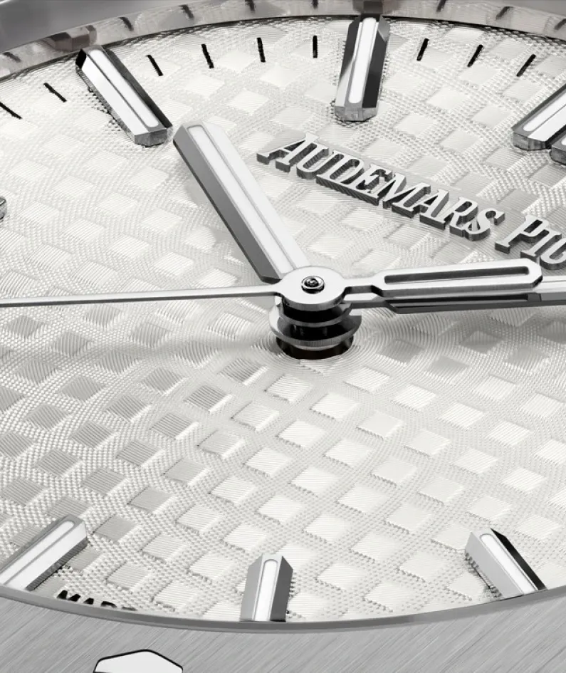 ROYAL OAK SERIES AUTOMATIC WINDING WATCH  5O ANNIVERSARY EDITION  Ref. 15550ST.OO.1356ST.01