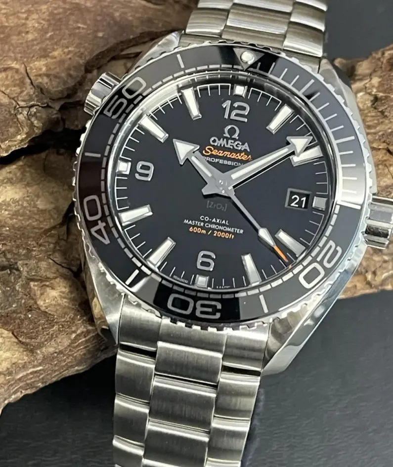 Seamaster Planet Ocean Co-Axial Master Chronometer 215.30.40.20.01.001