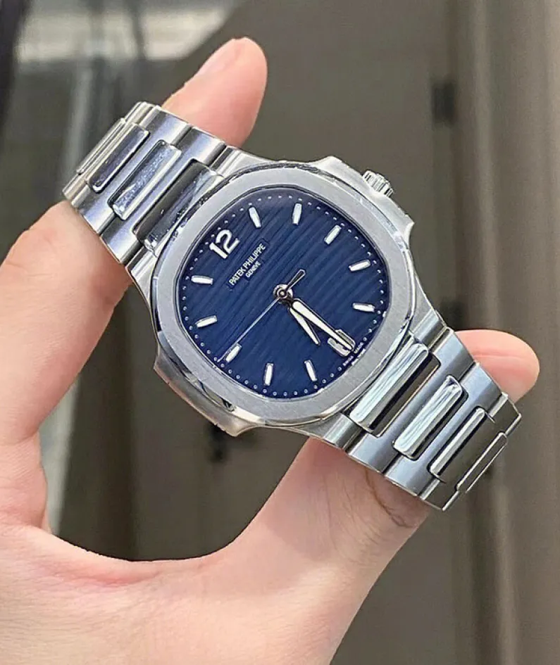 7118/1A-001 Patek Philippe- NAUTILUS-women