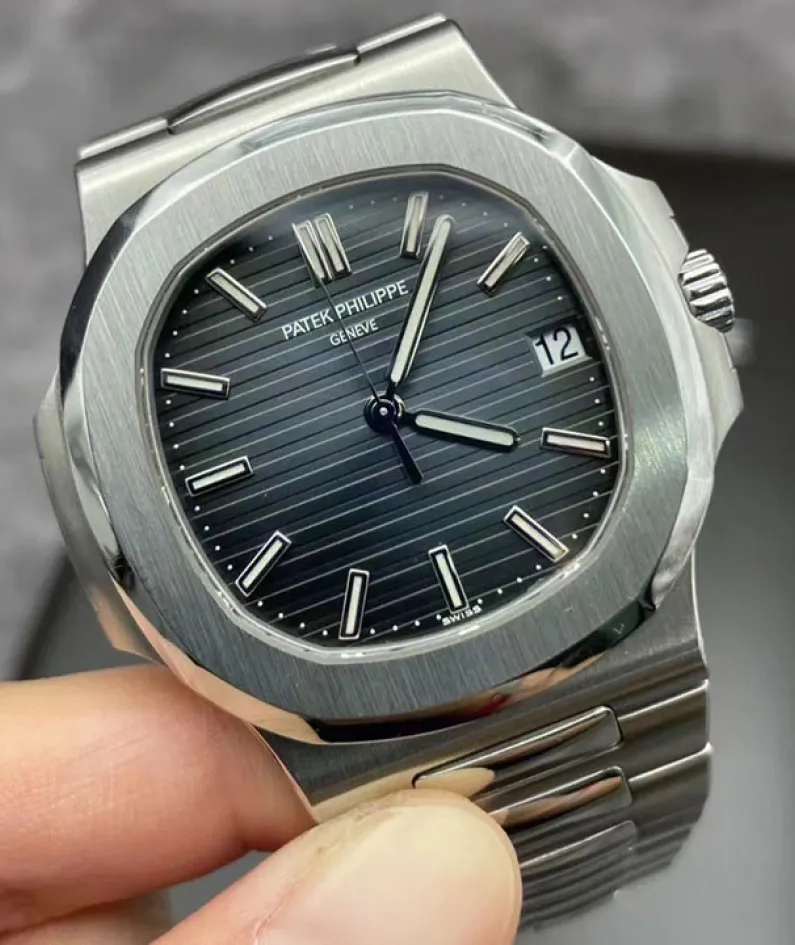Patek Philippe Nautilus 5711/1A 010