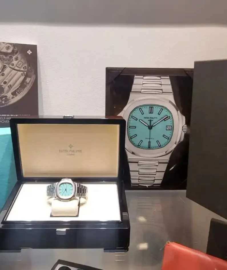 Patek Philippe (Commemorative Edition) NAUTILUS 5711/1A-018