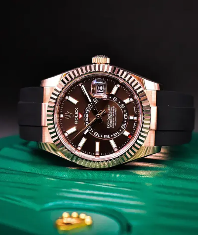 Rolex Sky-Dweller Oyster 42 mm Everose gold 326235-0005 New