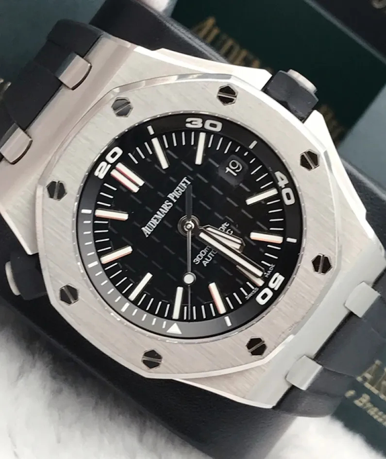 ROYAL OAK OFFSHORE DIVER Ref. 15710ST.OO.A002CA.01