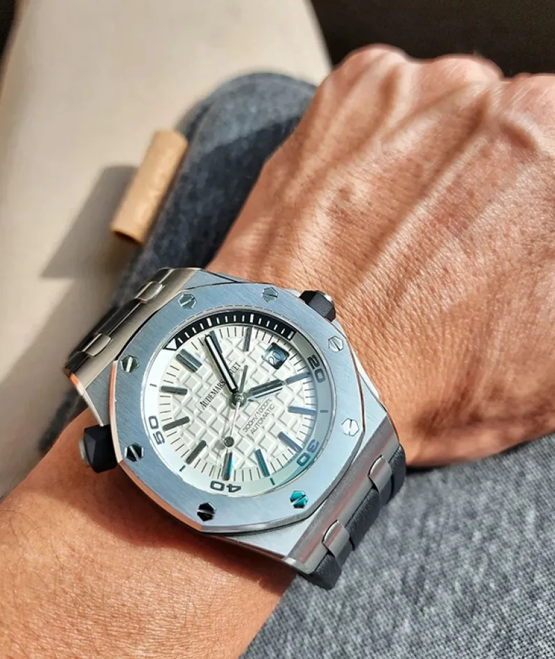 ROYAL OAK OFFSHORE DIVER Ref. 15710ST.OO.A010CA.01