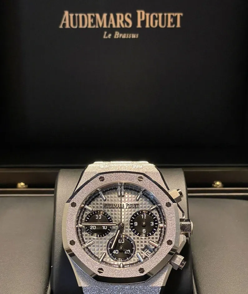 ROYAL OAK SELFWINDING CHRONOGRAPH 26240BC.GG.1324BC.01
