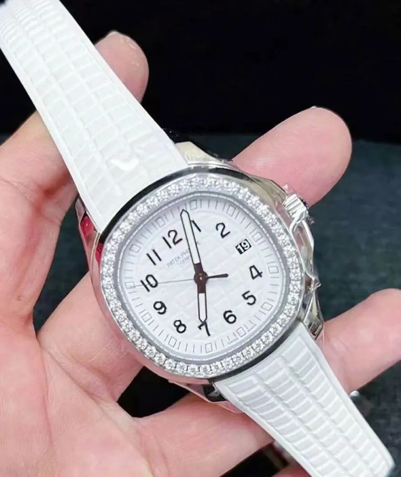 5267/200A-Patek Philippe AQUANAUT