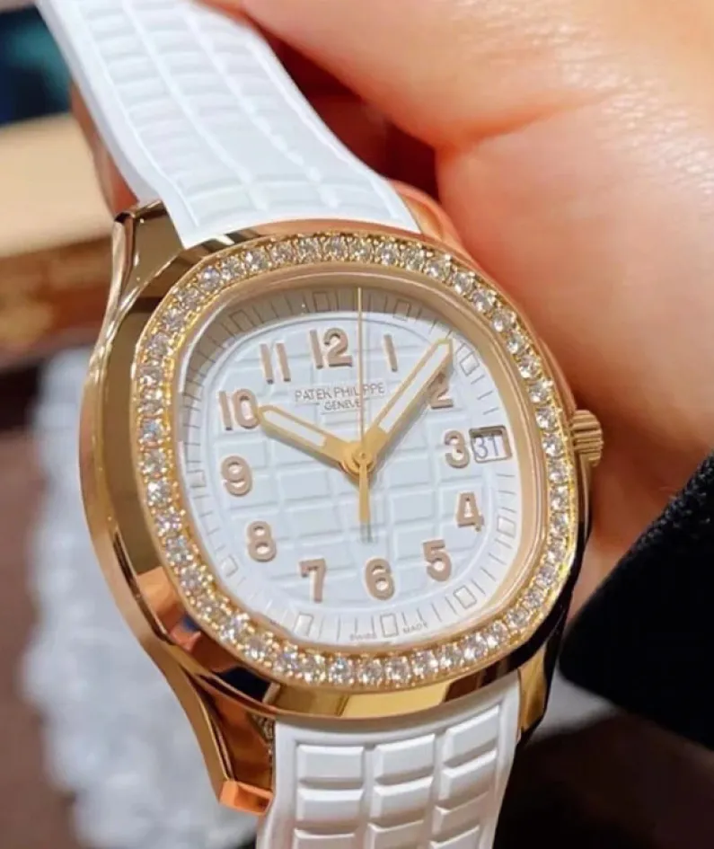 5269/200R-001-Patek Philippe AQUANAUT-women