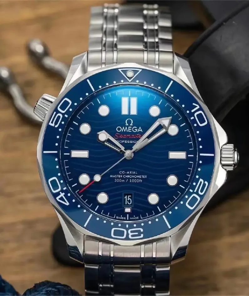 DIVER 300M CO‑AXIAL MASTER CHRONOMETER 42 MM-210.30.42.20.03.001