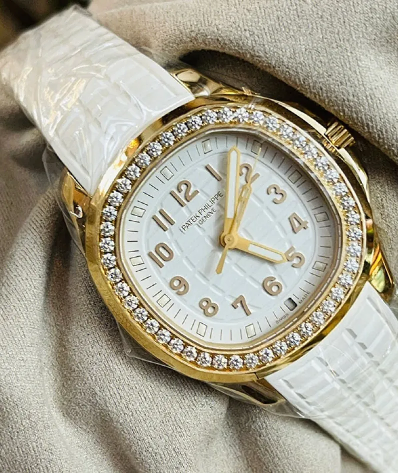 5269/200R-001-Patek Philippe AQUANAUT-women