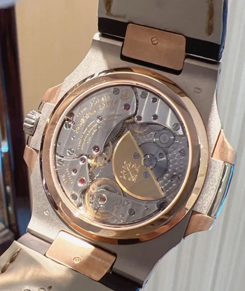 5712GR-001 Patek Philippe NAUTILUS