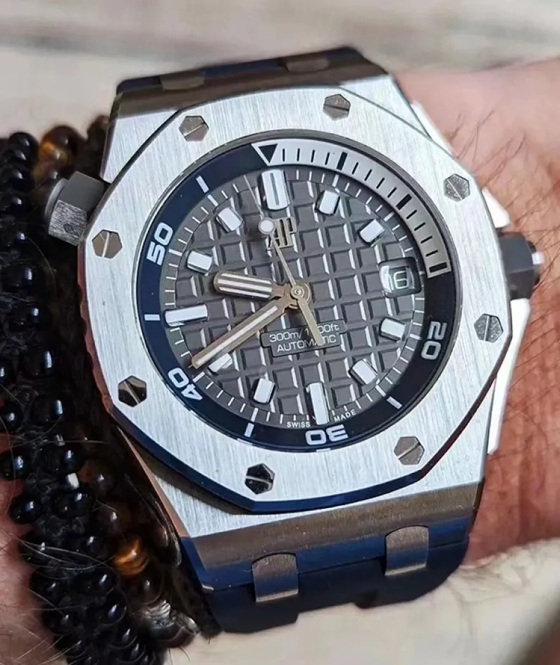 ROYAL OAK OFFSHORE DIVER Ref. 15720ST.OO.A009CA.01