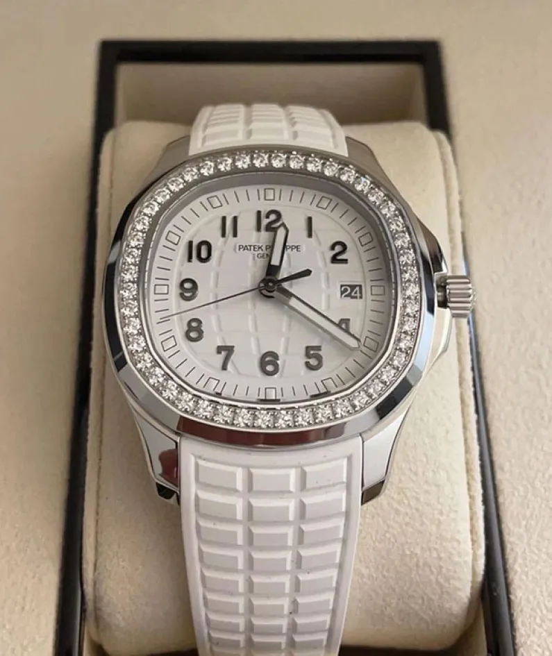 5267/200A-Patek Philippe AQUANAUT