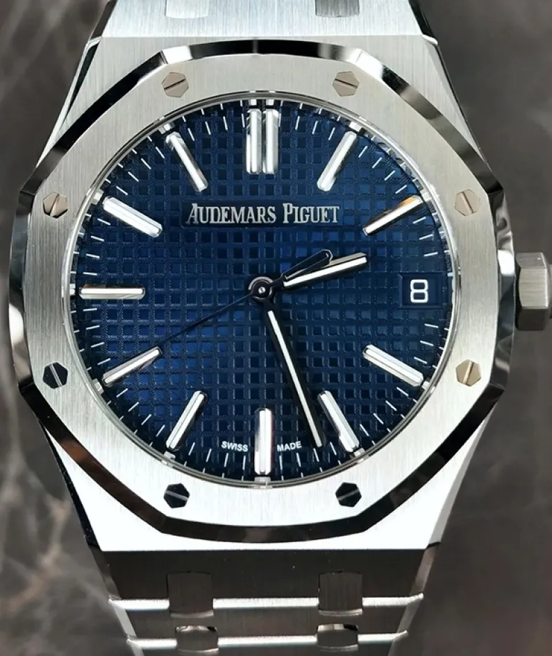 ROYAL OAK SERIES AUTOMATIC WINDING WATCH Ref. 15510ST.OO.1320ST.01