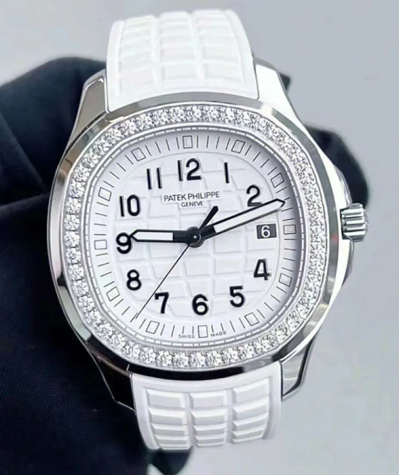 5267/200A-Patek Philippe AQUANAUT