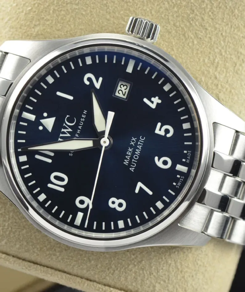 IWC pilot series IW328204 watch