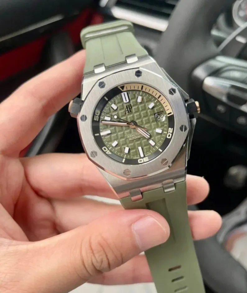 Royal Oak Offshore Diver's Watch Ref. 15720ST