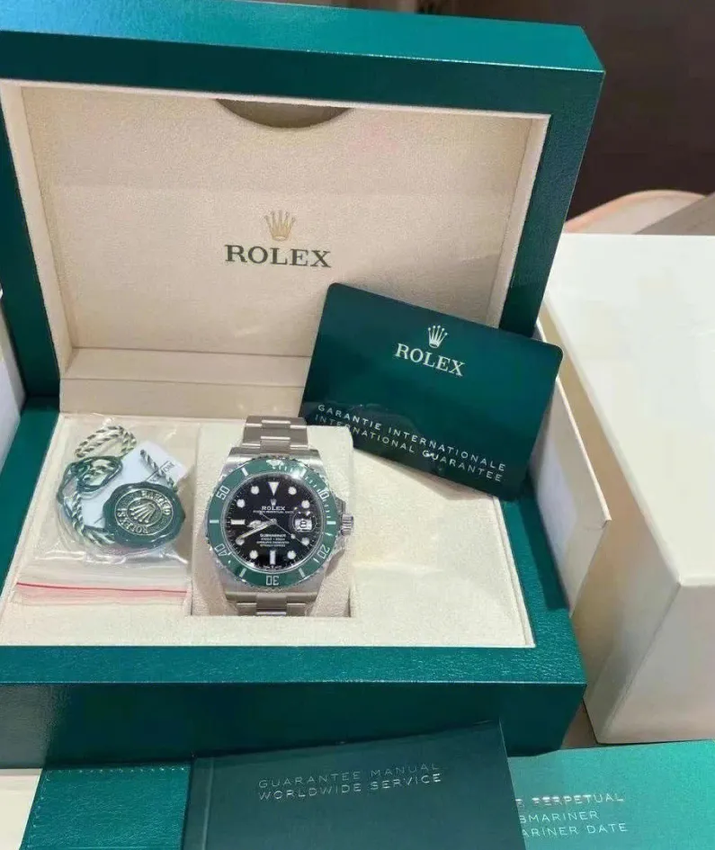 Rolex Perpetual Submariner m126610lv-0002