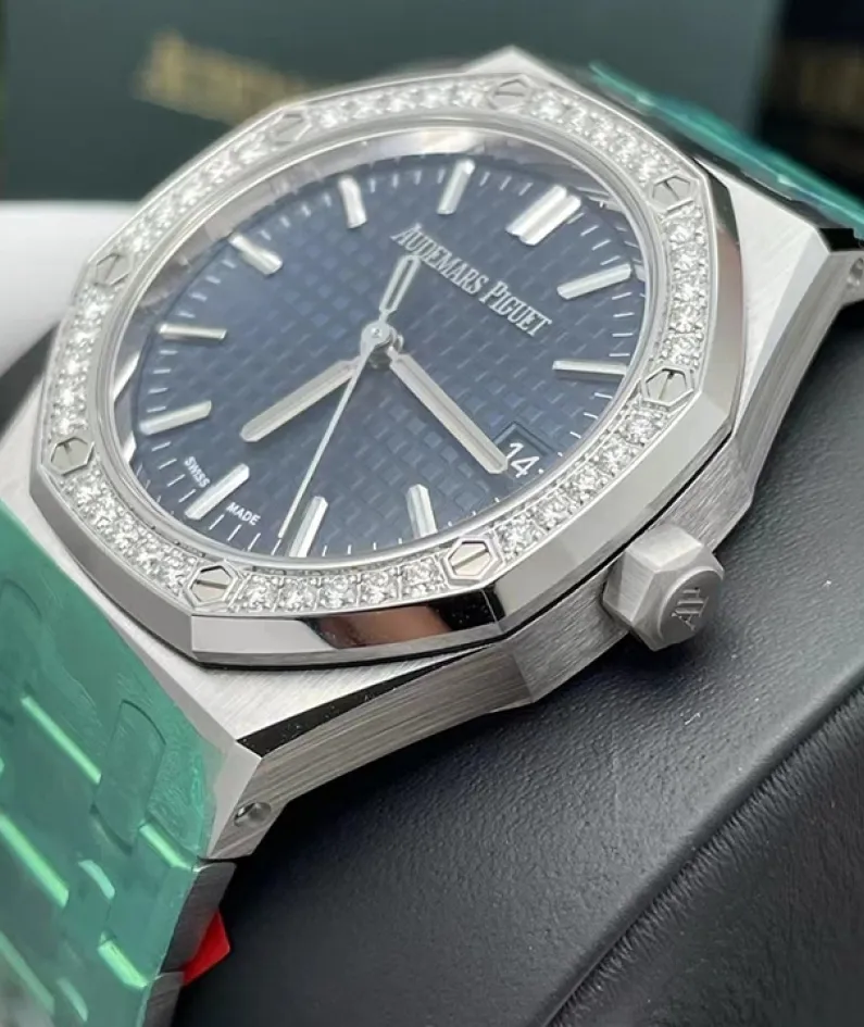 ROYAL OAK SELFWINDING  50TH ANNIVERSARY  Ref. 77451ST.ZZ.1361ST.02