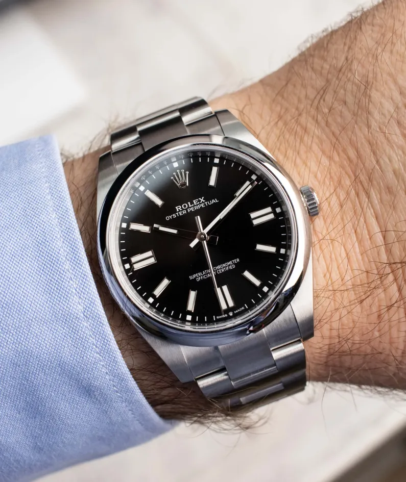 OYSTER PERPETUAL 124300 Series（Black dial）