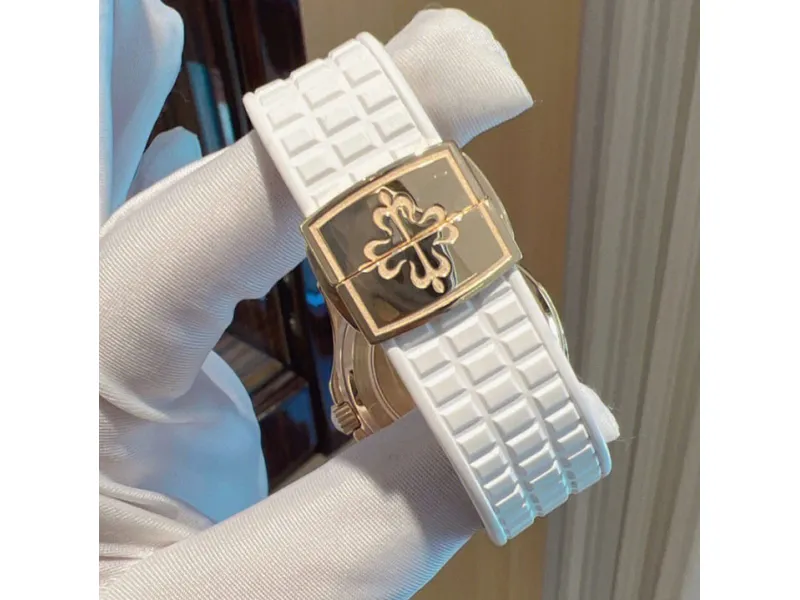 5068R-010-Patek Philippe AQUANAUT-women