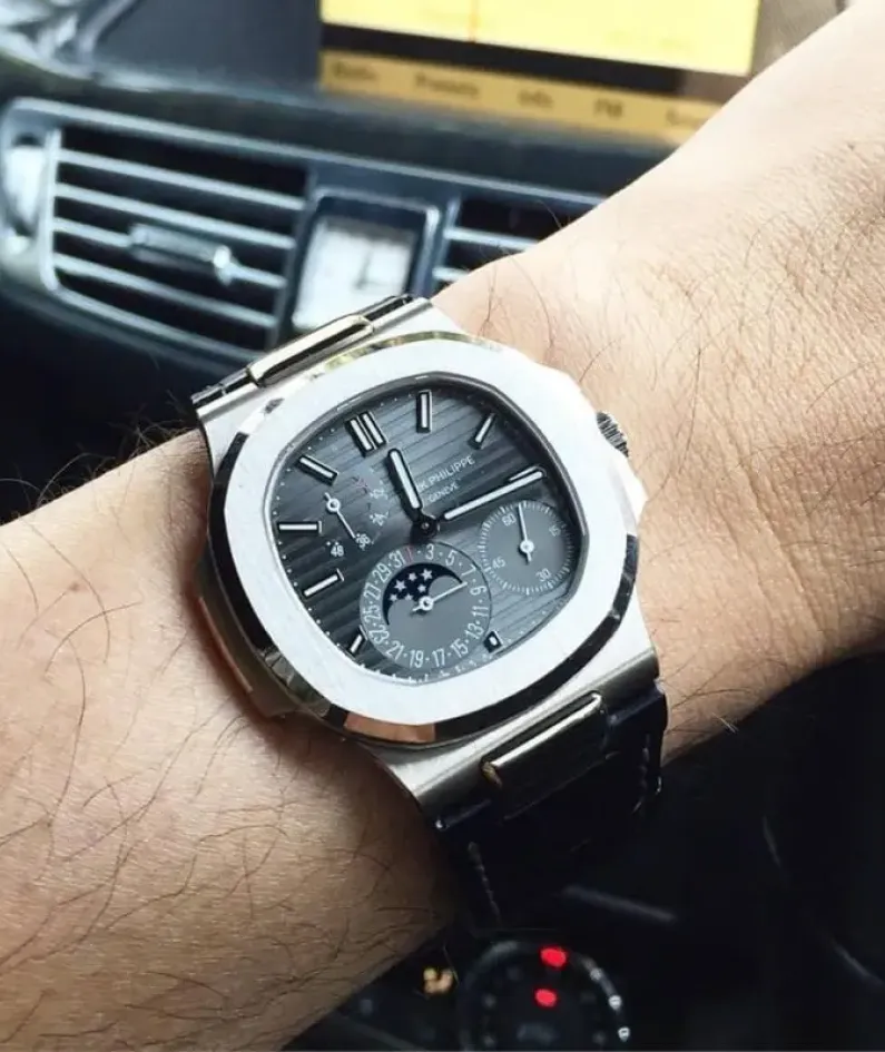 5712G - Patek Philippe NAUTILUS