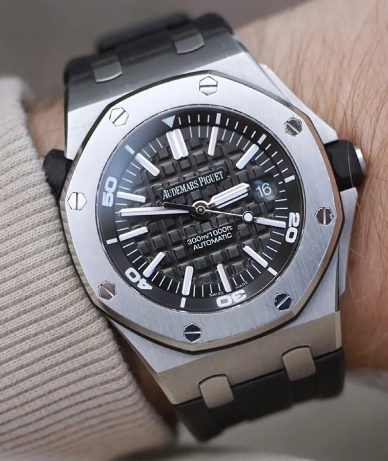 ROYAL OAK OFFSHORE DIVER Ref. 15710ST.OO.A002CA.01