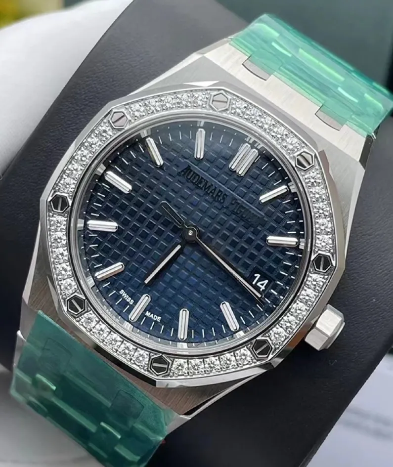 ROYAL OAK SELFWINDING  50TH ANNIVERSARY  Ref. 77451ST.ZZ.1361ST.02