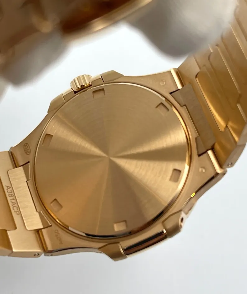 7010/1R - Patek Philippe NAUTILUS
