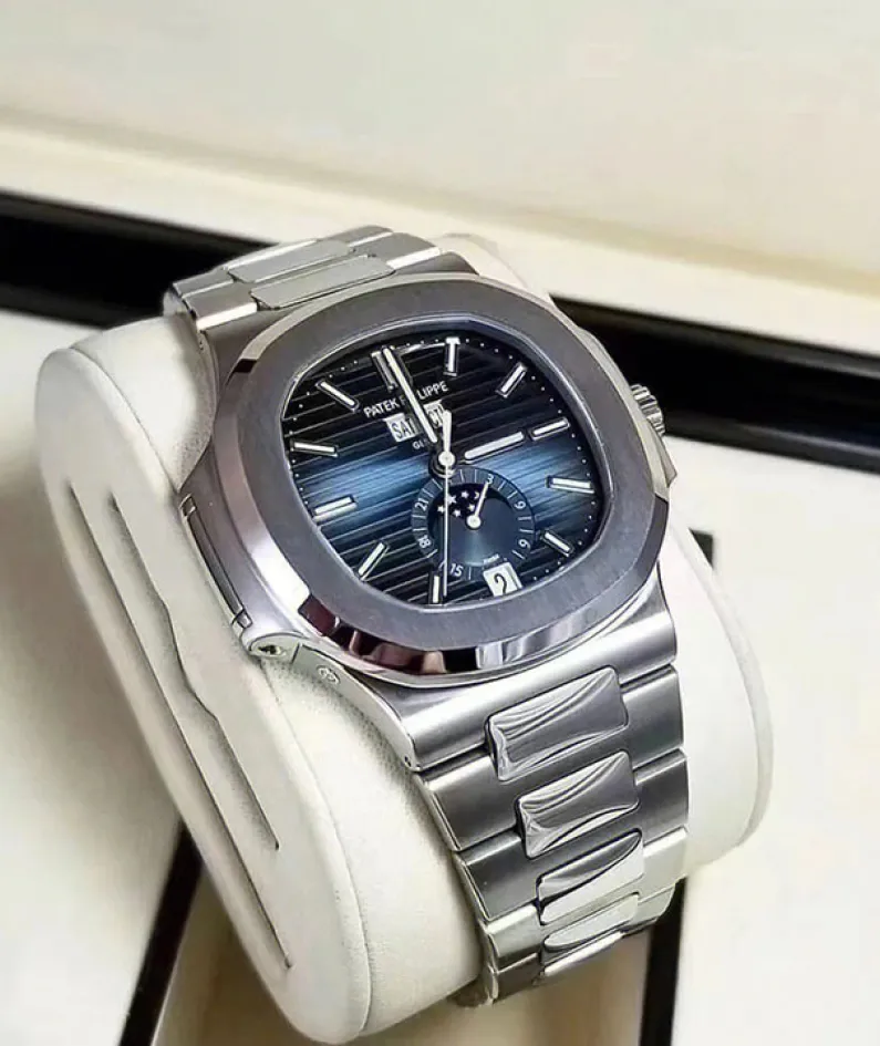 5726/1A Patek Philippe- NAUTILUS