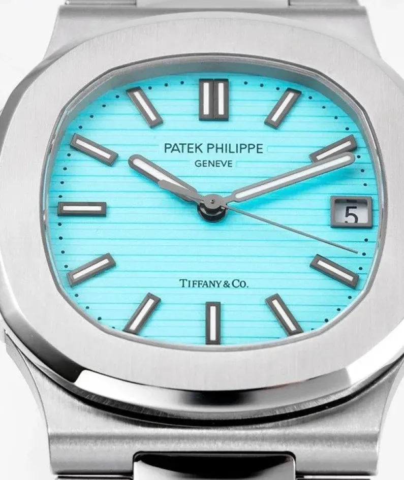 Patek Philippe (Commemorative Edition) NAUTILUS 5711/1A-018