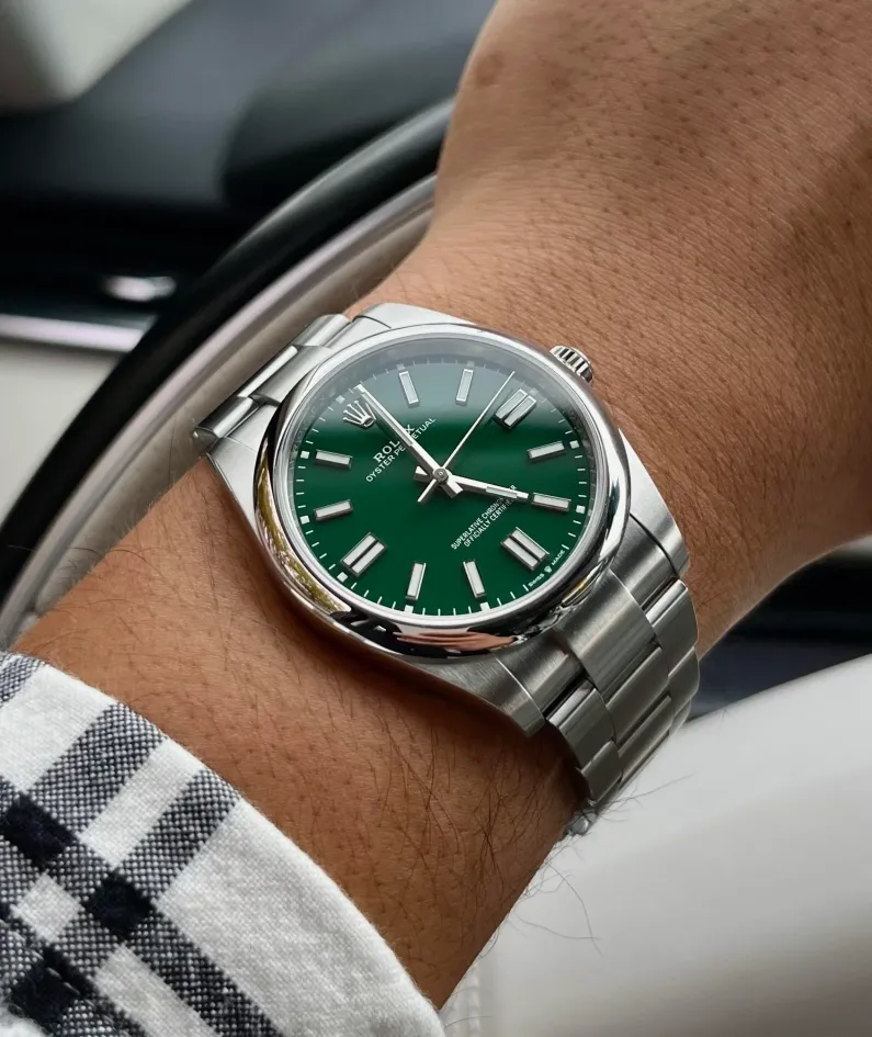 OYSTER PERPETUAL 124300 Series（green dial）