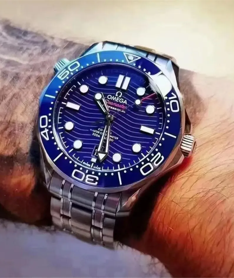 DIVER 300M CO‑AXIAL MASTER CHRONOMETER 42 MM-210.30.42.20.03.001