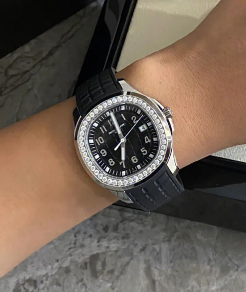 5267/200A-001-Patek Philippe AQUANAUT
