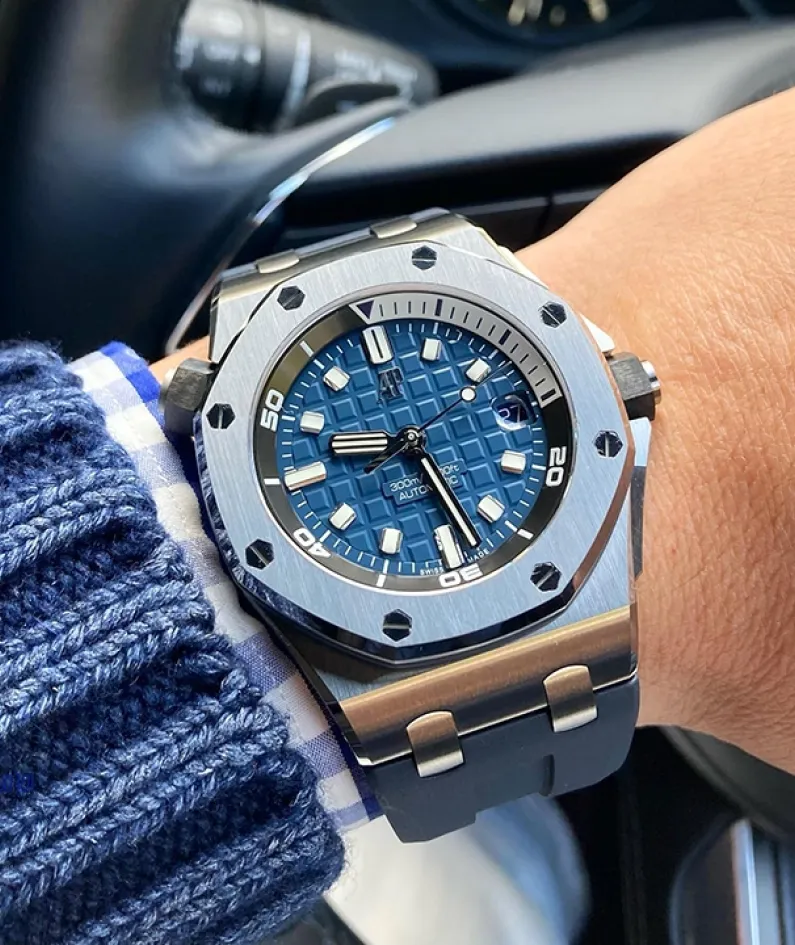 ROYAL OAK OFFSHORE DIVER Ref. 15720ST.OO.A027CA.01