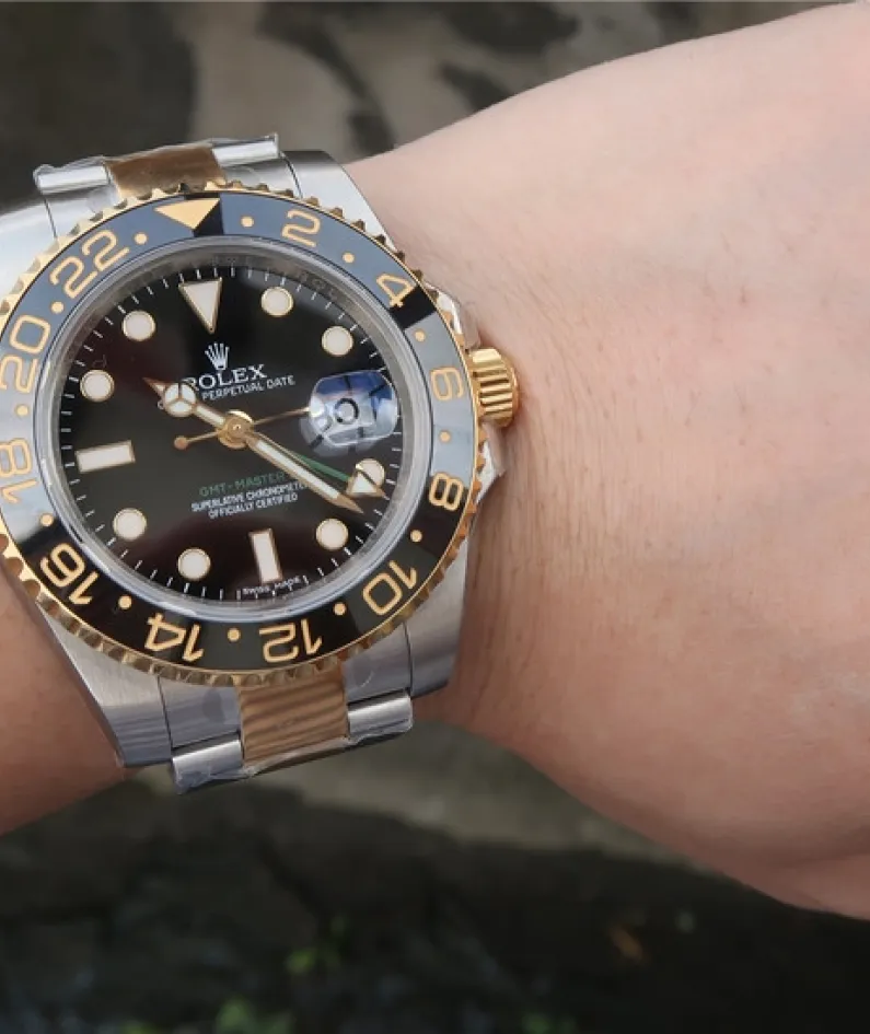 GMT MASTER 2 BLACK BEZEL MULTICOLOR SELECTION 40MM 116710LN-0001