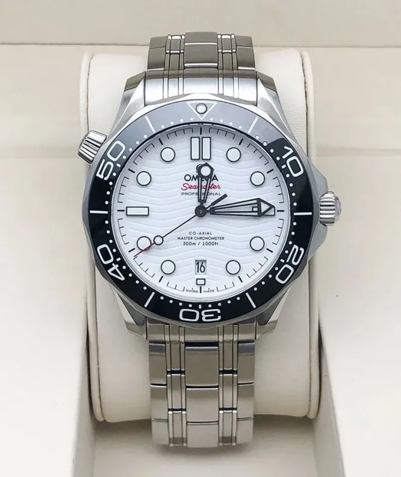 DIVER 300M CO‑AXIAL MASTER CHRONOMETER 42 MM-210.30.42.20.04.001