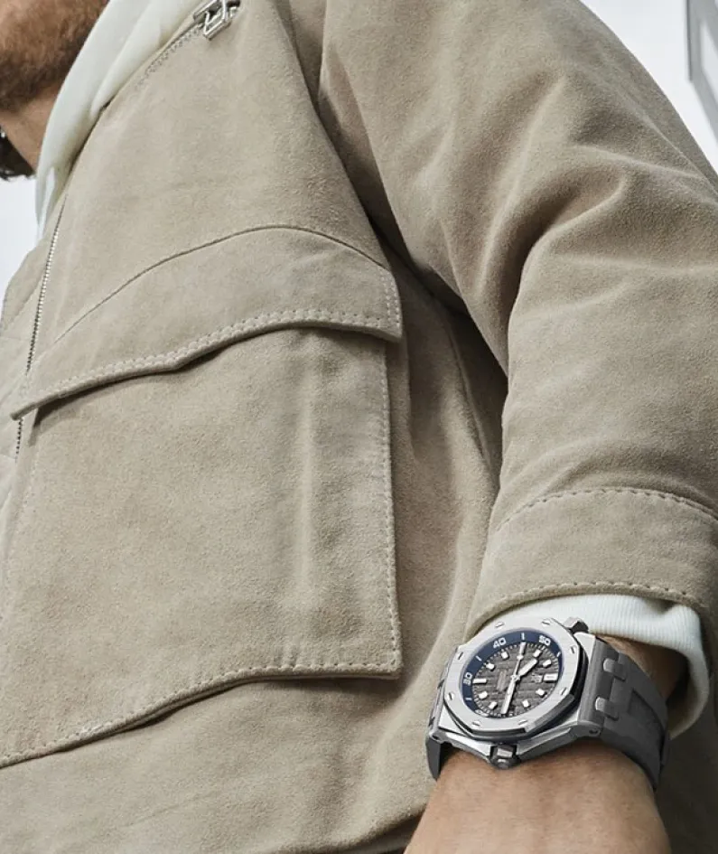 ROYAL OAK OFFSHORE DIVER Ref. 15720ST.OO.A009CA.01