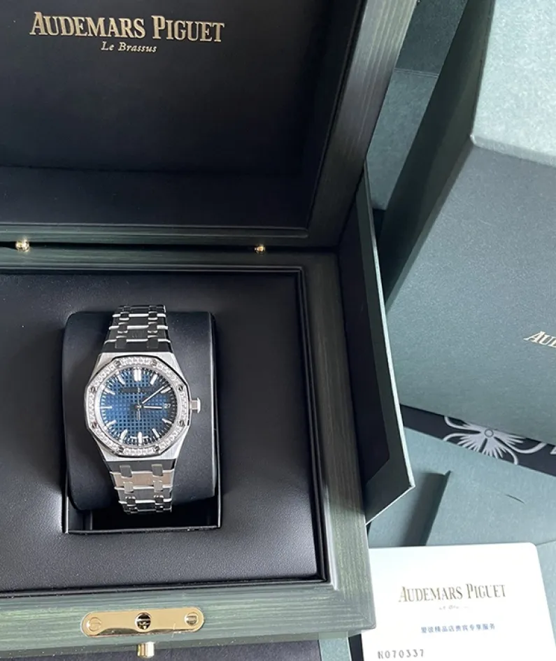 ROYAL OAK SELFWINDING  50TH ANNIVERSARY  Ref. 77451ST.ZZ.1361ST.02