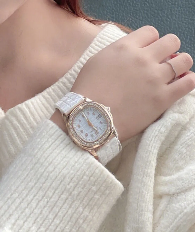 5068R-010-Patek Philippe AQUANAUT-women