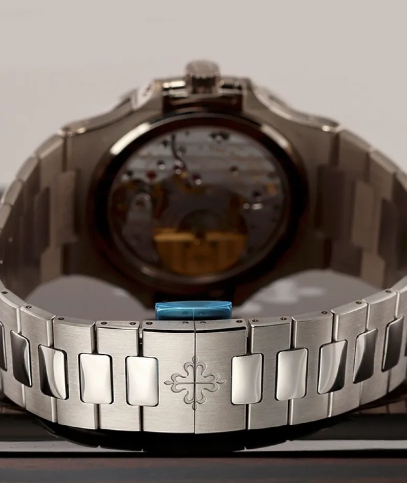 5740/1G - NAUTILUS