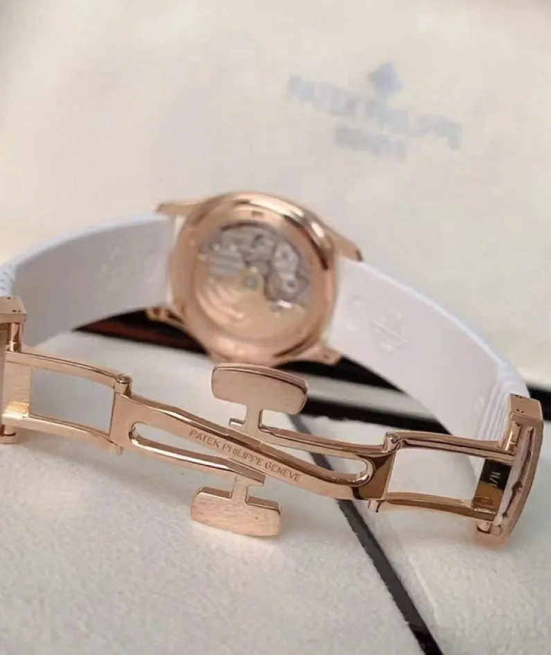 5068R-010-Patek Philippe AQUANAUT-women