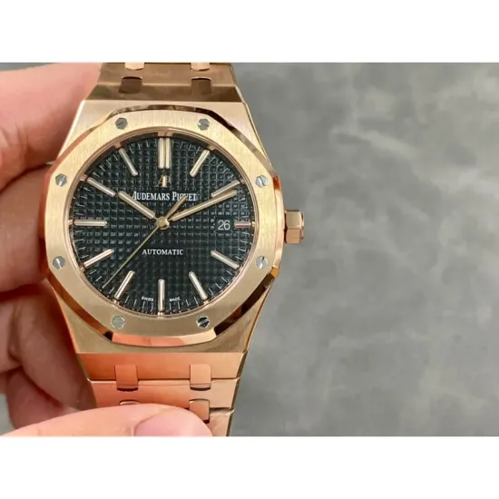 Audemars Piguet Royal Oak 15400OR.OO.1220OR.01