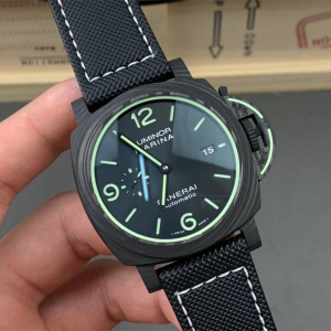 Panerai PAM1118 Carbon Fiber VS Factory Lume