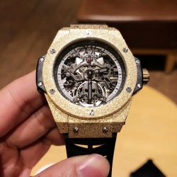 HUBLOT Big Bang Tattoo Edition - Genuine Leather, Automatic Movement